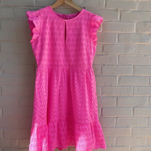 Vineyard Vines Dresses & Skirts - Vineyard Vines allamanda floral eyelet dress.